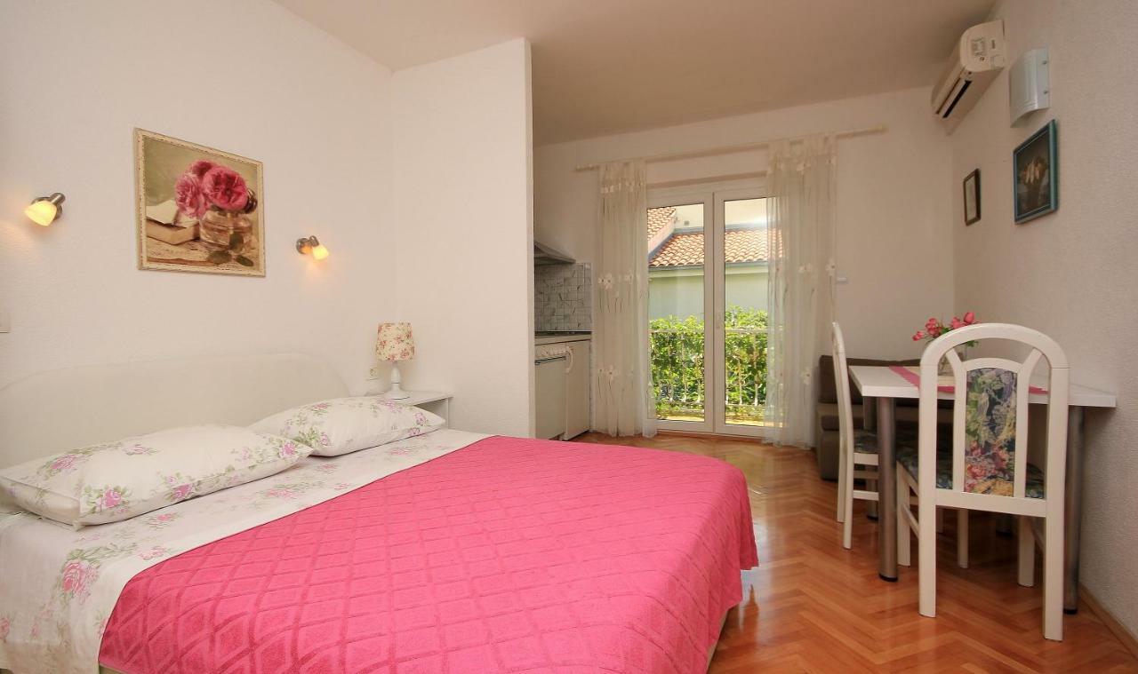 Apartments Vekic Makarska Buitenkant foto